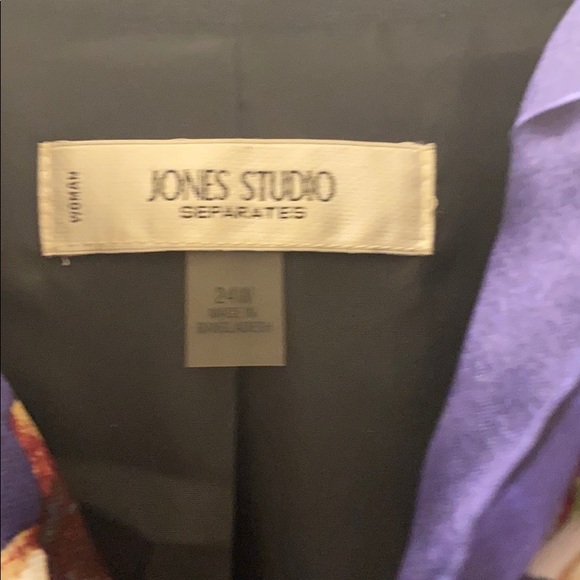 Jones of New York by Dress Barn blue suit. - Picture 2 of 3